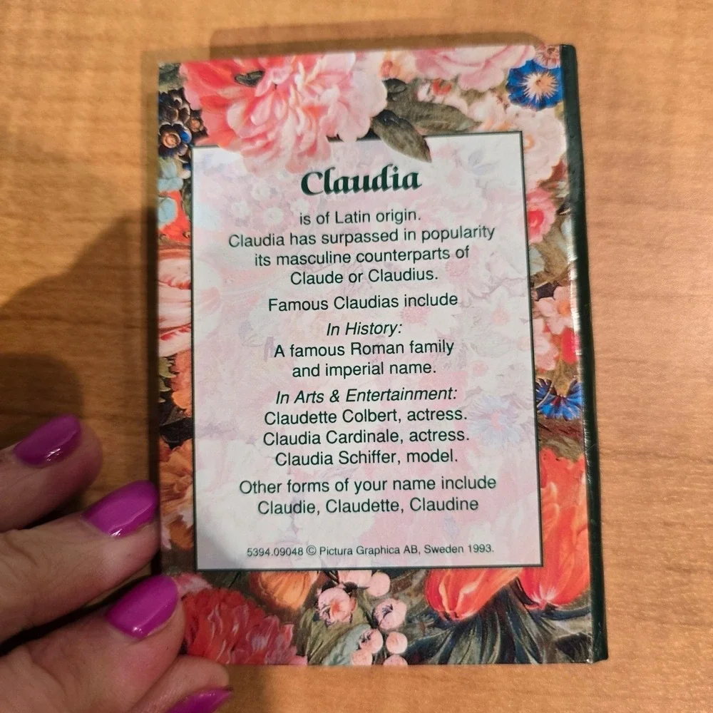 DAZZLING!‎ Claudia Address book - never used